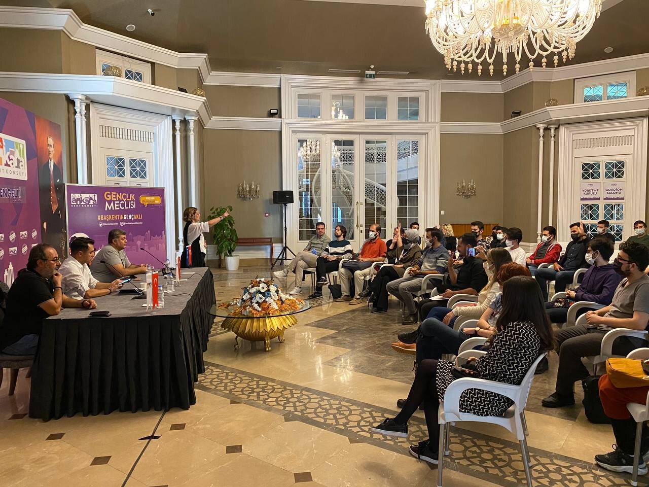 “Söz Meclisten İçeride” dizisinin ilk kısmı gerçekleştirildi.