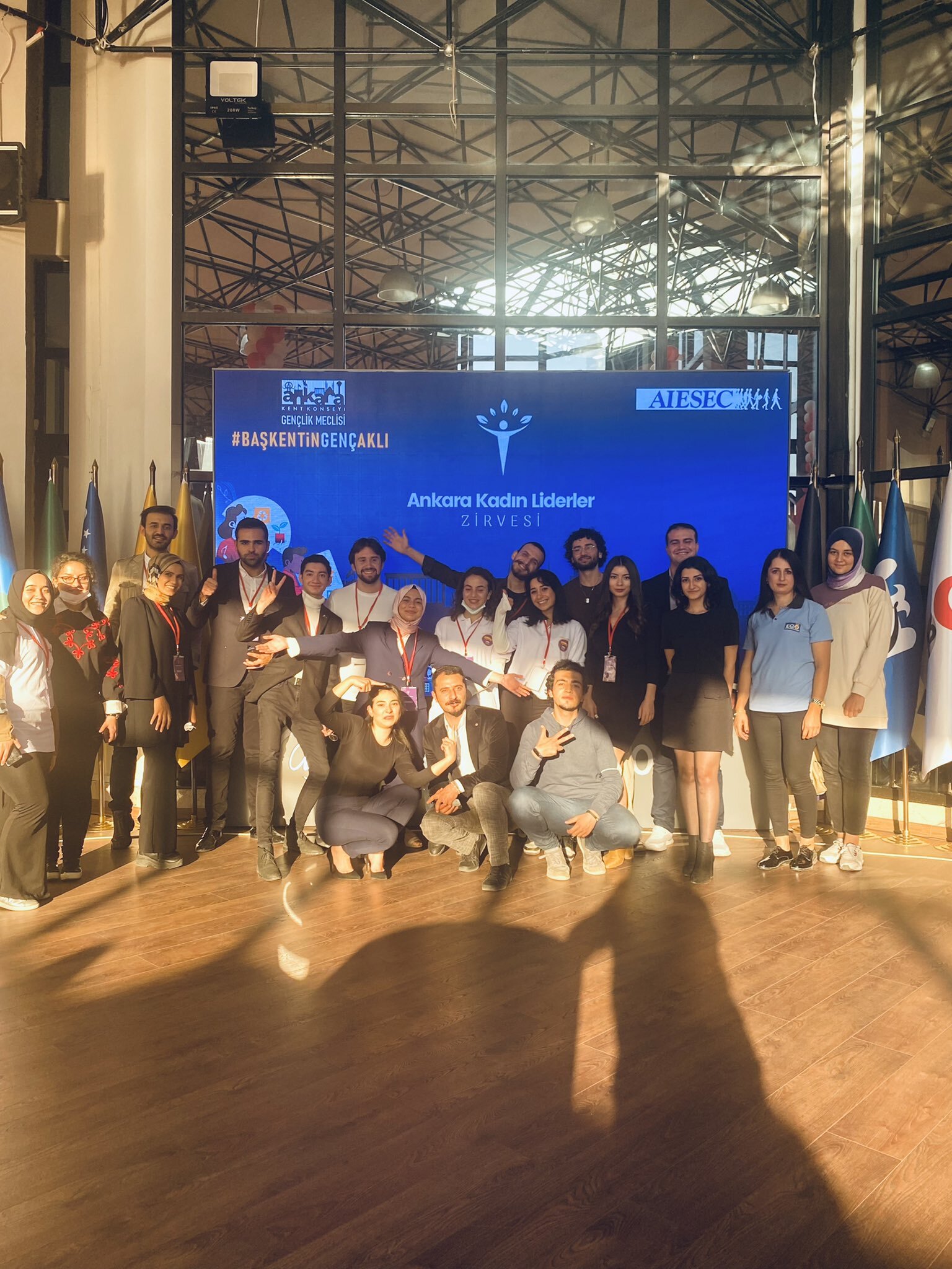 Bu fotoğraf başkent gençliğinin dayanışma hikayesidir!